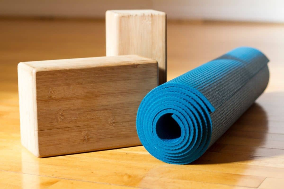 9 Great Alternatives to Yoga Blocks (That Actually Work) Sita’s Yoga